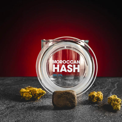 Moroccan Hash Kratom World, представен в продуктов кадър като качествен CBD продукт с марокански hash профил.